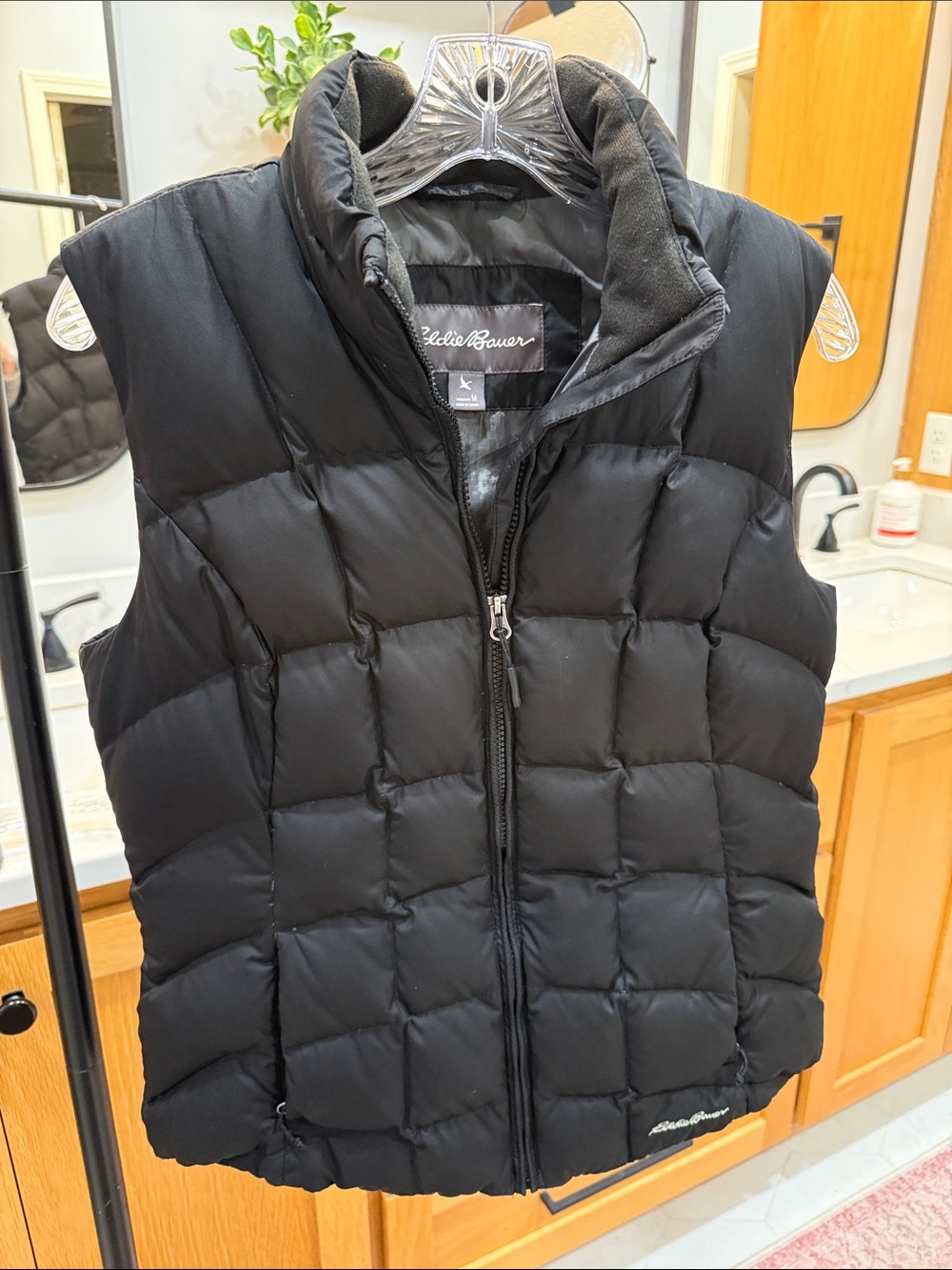 Eddie Bauer EB650 Black Down Puffer Vest Womens Medium Full Zip